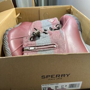 Sperry womens Pink and Gray Boots